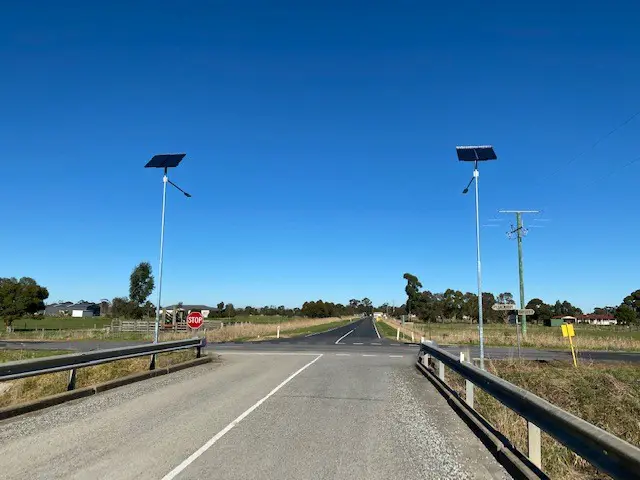 solar road lights taplin road