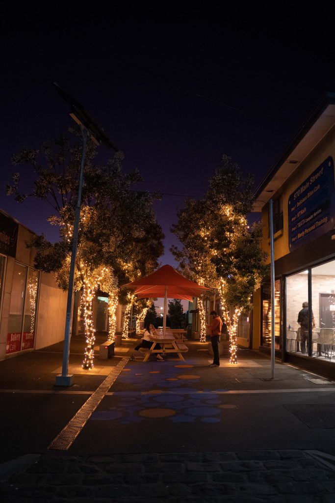 solar decorative lighting